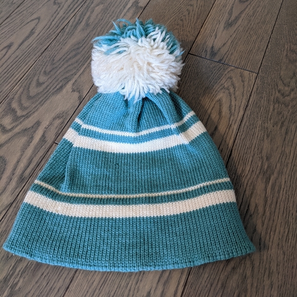 Vintage Wool Knit PomPom Hats - Picture 4 of 8